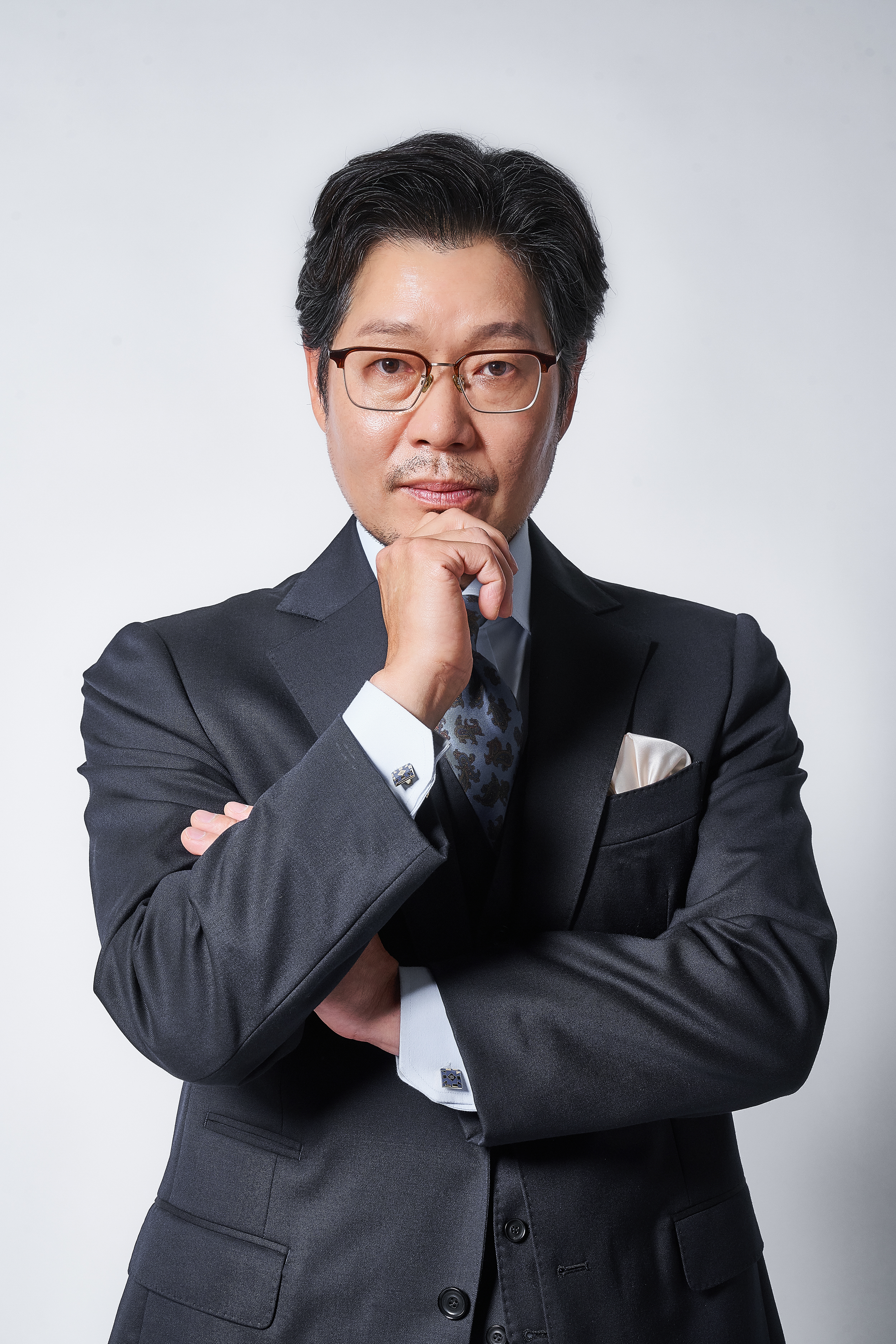 유재명